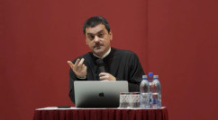 Salonta. Părintele profesor Sorin-Adrian Mihalache a susținut conferința  - „Generația Dopaminei”